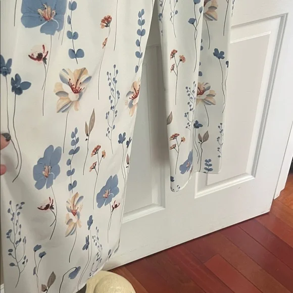 Floral White and Blue Maxi Dress - Picture 4 of 7